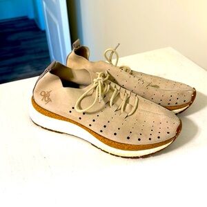 OTBT Women’s Alstead Sneakers / Size 7.5 / Leather Upper / Very Good Condition